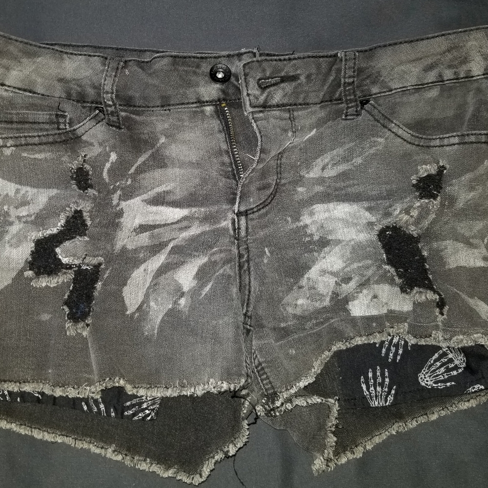 Shorts Black/grey Ripped short Size:11